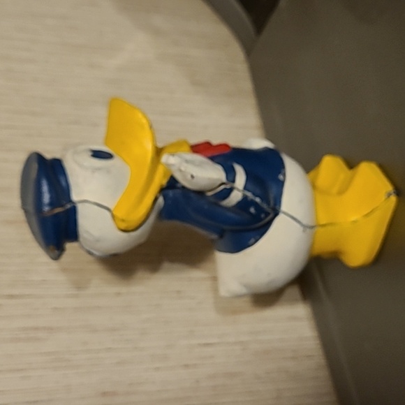 Vintage Donald Duck Cast Iron Bank - Picture 4 of 8